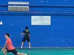 -中地华冠羽毛球俱乐部
