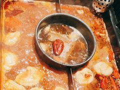 -老牌坊云南鱼豆花火锅(哈西万达店)