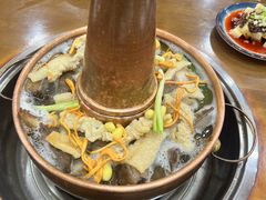 -岳记兴隆·青城腊排铜火锅(融创店)