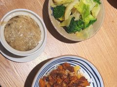 -红猪卤肉饭(大西洋美食城店)