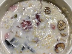 -津椰本·海南正宗椰奶清补凉(店一店)
