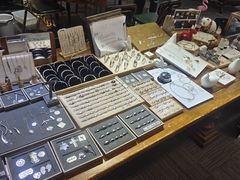 -十八字金·银饰·拼豆·开蚌DIY(魏公芳华里店)