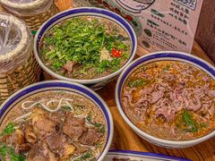 -云阿蛮云南生烫牛肉米线(奉贤路店)