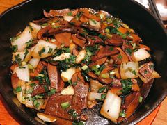 铁盘香煎黑牛肝菌-云海肴·汽锅鸡·云南菜(苏州中心店)