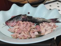 -老刘生态大鱼坊铁锅炖鱼(赛马场店)