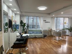 -爱的化妆工作室(雅地天际店)