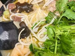 -肥汁米蘭香港米线(长宁来福士店)