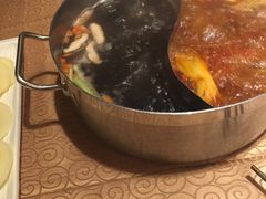 -小天鹅火锅·一线江景洪鼎旗舰店(洪崖洞店)