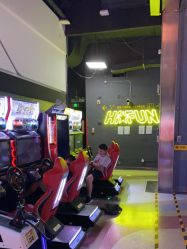 -嗨翻Hi-Fun竞技主题乐园·蹦床团建生日聚会(五棵松华熙店)