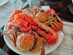 -荣誉国际酒店-云顶旋转餐厅