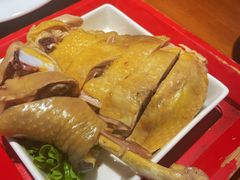 白斩鸡-涌觅名灶·本地海鲜宁波菜(财富广场店)