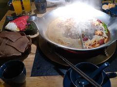 -湊湊火锅·茶憩(上海合生汇店)