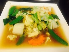 -J Daeng Seafood