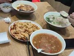 -三好食堂(煎饺·馄饨·肉饼米线·盛世广场店)