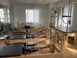 -馨媛瑜伽普拉提