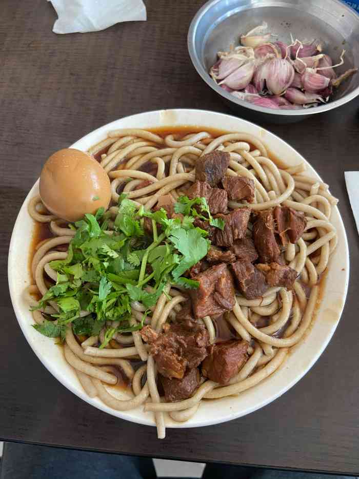 老五牛肉河捞面馆-"看网上评价说这家的牛肉河捞面不错,过来打.