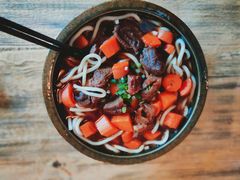 红烧牛肉面-半度雨棚(莫干山路店)