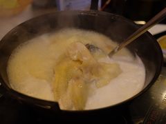 -鲜入围煮花胶鸡海鲜火锅