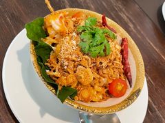 -Chom Cafe and Restaurant