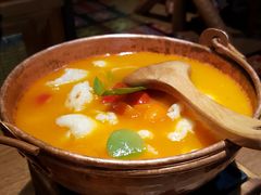 -云海肴·汽锅鸡·云南菜(天山百盛优客店)