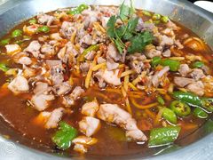 -兔行天下-鸿鹤鲜锅兔(中海国际店)