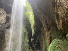 -龙水峡地缝景区