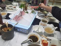 -红鼎豆捞·非遗鲍皇汤火锅(宝丰路店)