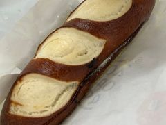 现熬蓝莓芝士碱水棒-PAOPAO Bakery&Café(港汇店)