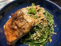 鸡肉松仁菠菜汁意面-西堤牛排(龙德广场店)