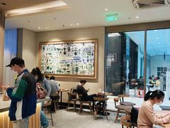 大堂-星巴克(无锡高铁站店)