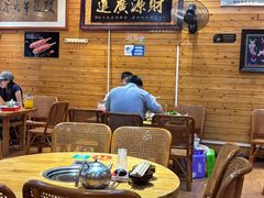 -苗阿哥酸汤牛肉火锅(体育场店)