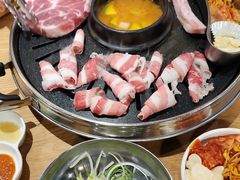 -江南猪肉商会无限续吃(弘大店)