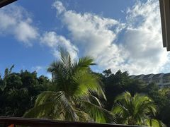 -亚龙湾喜来登·美景台大堂吧