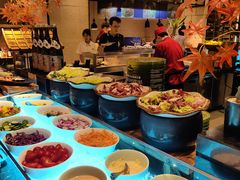-广州万富希尔顿酒店·感趣自助餐厅·金秋蟹宴生蚝海鲜刺身