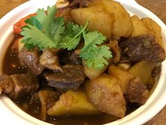胡萝卜土豆炖牛腩-妈妈的味道(工人体育场东路店)