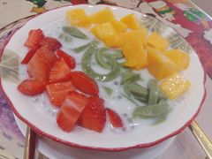 士多啤梨芒果绿茶拉面-甜心妈妈·榴莲星级糖水(北京路总店)