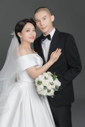 点击看大图 -挪娅婚纱摄影皇家会所