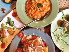 -SISTERS BAR RESTAURANT川意酒馆(嘉善老市H楼店)