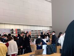 -Apple零售店(华贸购物中心店)