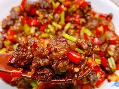坛子菜炒牛肉-吃饭皇帝大(合生汇店)