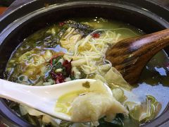 -周鱼小馆石锅酸菜鱼(活力汇店)