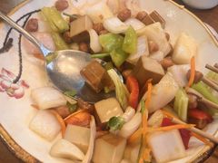 -洁神饭庄·海鲜·青岛菜·30年老字号(五四广场店)