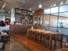 -ROAST coffee & eatery