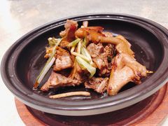 砂锅焗乳鸽-鹏湾.壹号