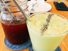 -ROAST coffee & eatery