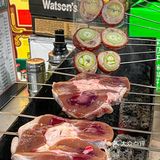 北京蕞牛的东北烤串儿店，排队排到楼梯上！