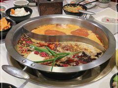 -沸炉重庆老火锅(军事博物馆店)