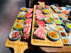 -明洞阿姨·韩式酱蟹烤肉·创意料理(三元桥店)