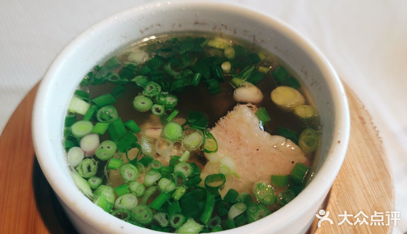 新派客家菜，新鲜食材，传统手艺。