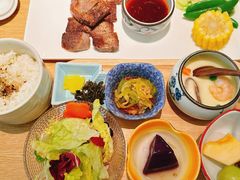 -阿吾罗·月咏精致日料(港汇恒隆广场店)
